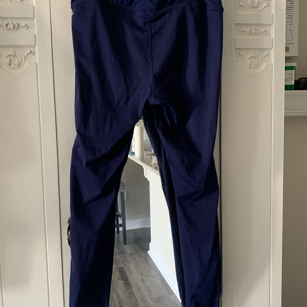 Motion 365 Fabletics workout leggings